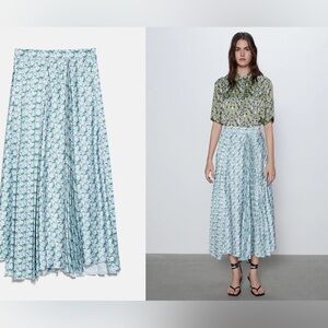 Zara FLORAL PLEATED SKIRT